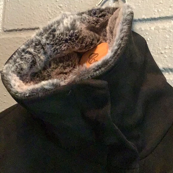 Jacket - Picture 2 of 8